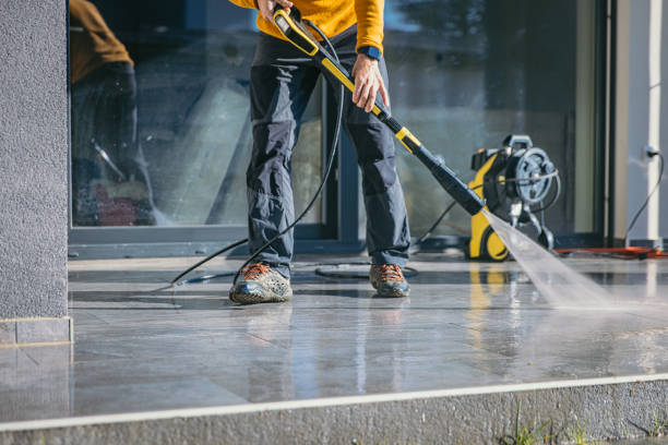 Best Fence Cleaning  in Visalia, CA